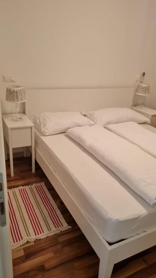 Apartmán Casa Emma With Pool Poreč Exteriér fotografie